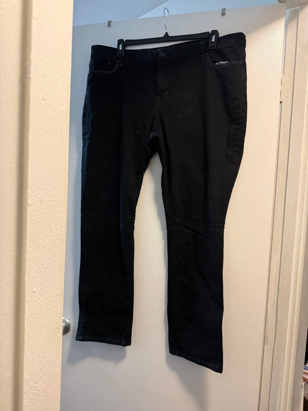 Seven7 Black Straight Leg Women’s Jeans